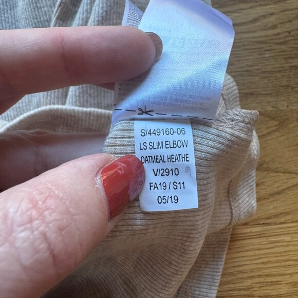 Old Navy Thermal Top Oatmeal Long Sleeve Size Medium NWT - Picture 6 of 8